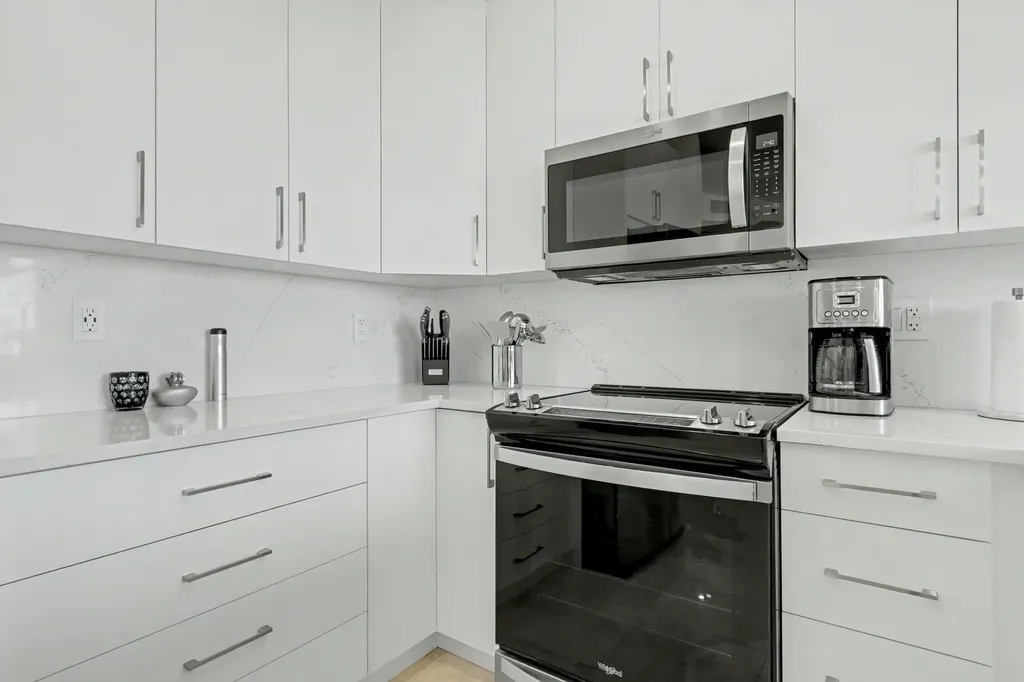 3600 Mystic Pointe Drive Aventura FL 33180
