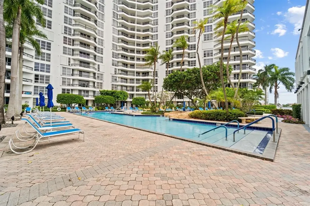3600 Mystic Pointe Drive Aventura FL 33180