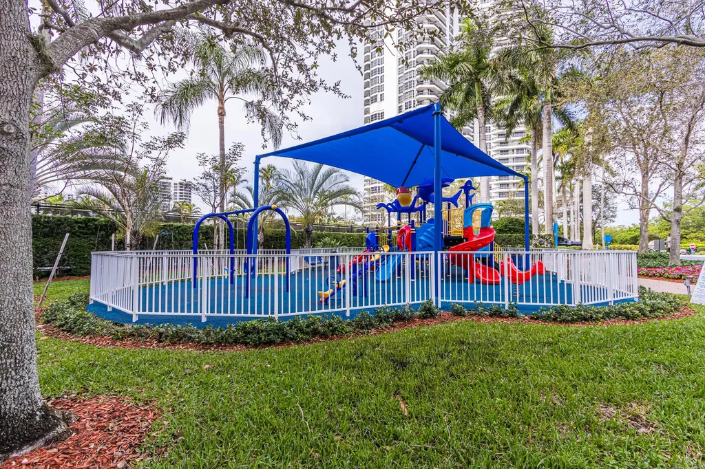 3600 Mystic Pointe Drive Aventura FL 33180