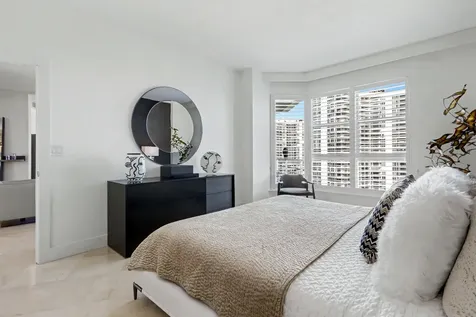 3600 Mystic Pointe Drive Aventura FL 33180