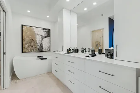 3600 Mystic Pointe Drive Aventura FL 33180