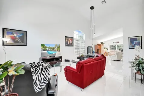 6842 Dogwood Lane Margate FL 33063