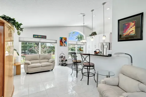 6842 Dogwood Lane Margate FL 33063
