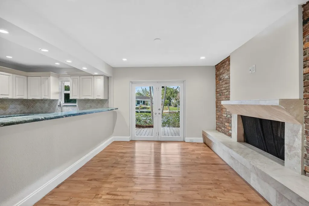 2213 NE 16th Street Fort Lauderdale FL 33304