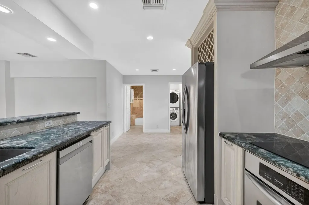 2213 NE 16th Street Fort Lauderdale FL 33304