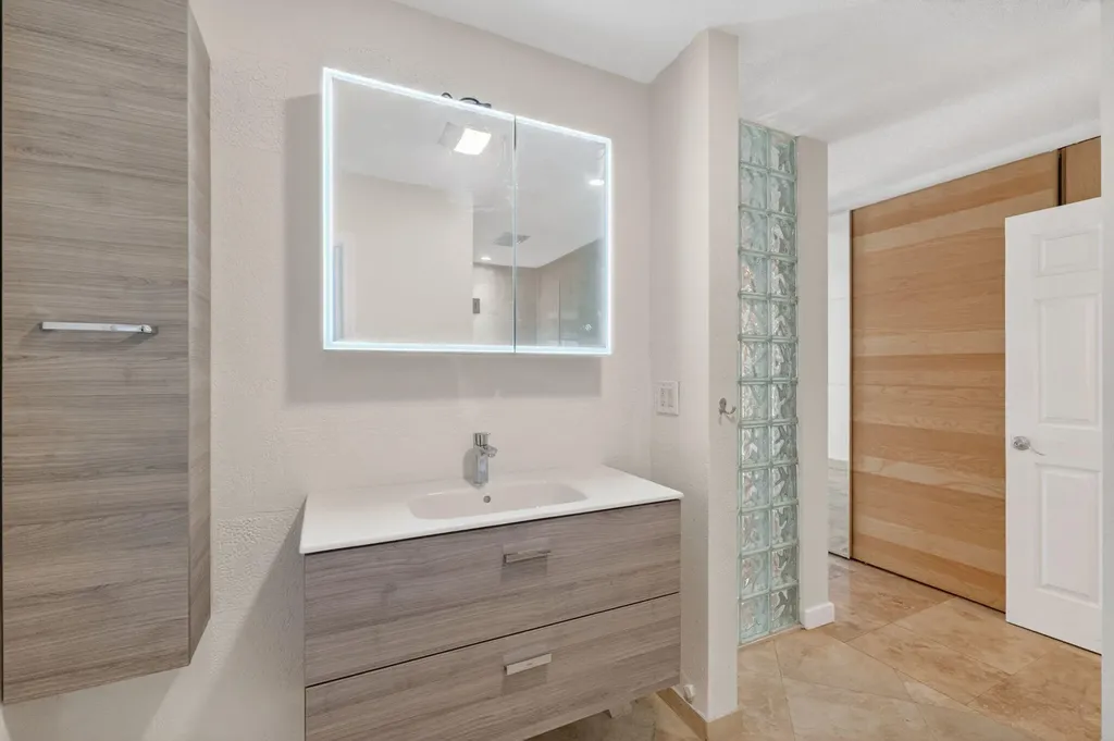 2213 NE 16th Street Fort Lauderdale FL 33304