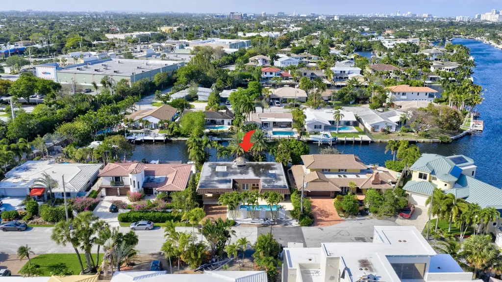 2213 NE 16th Street Fort Lauderdale FL 33304