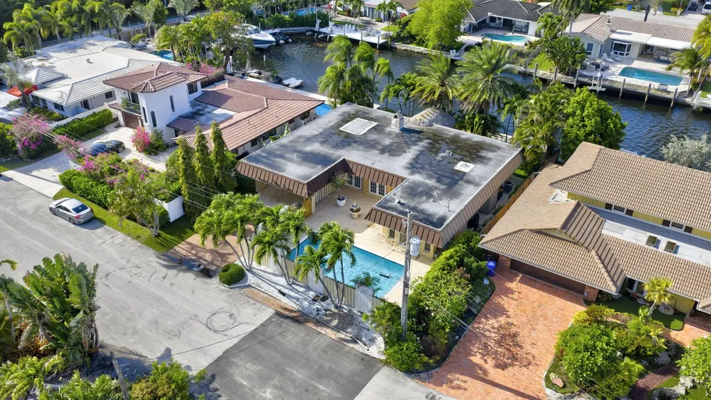 2213 NE 16th Street Fort Lauderdale FL 33304