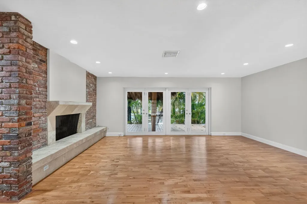 2213 NE 16th Street Fort Lauderdale FL 33304