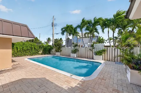 2213 NE 16th Street Fort Lauderdale FL 33304