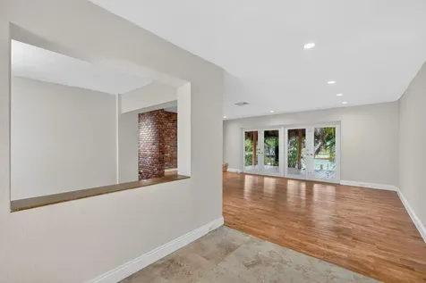 2213 NE 16th Street Fort Lauderdale FL 33304