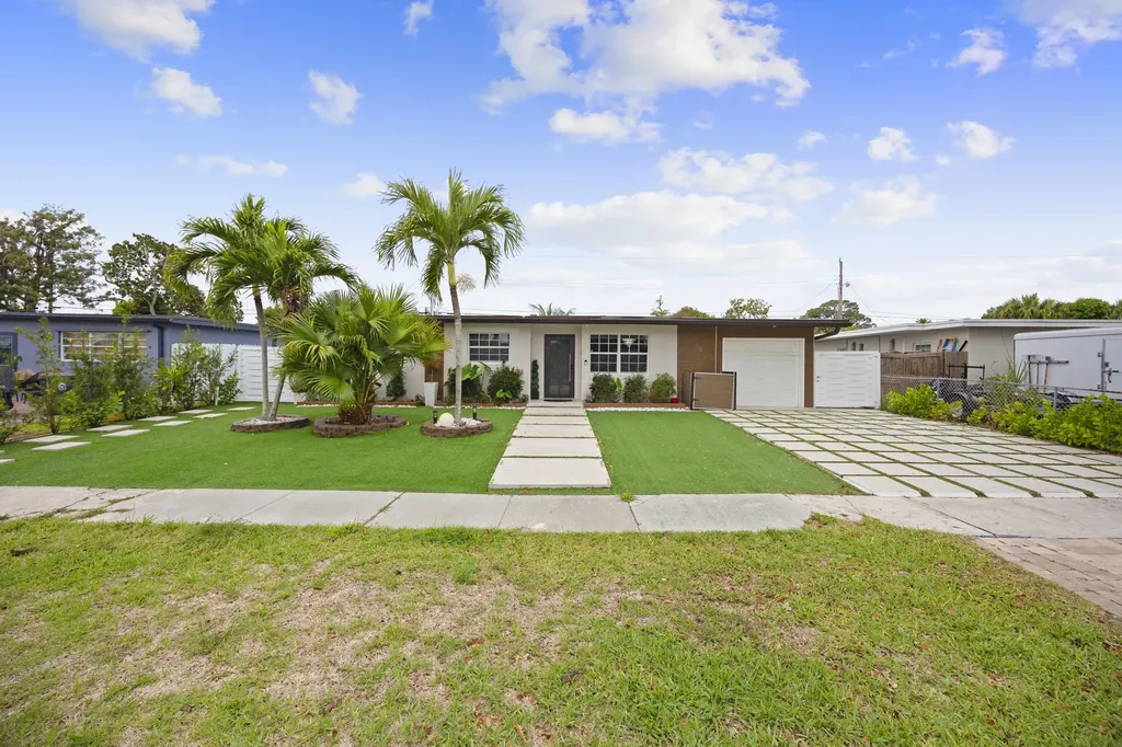 1895 Violet Avenue West Palm Beach FL 33415