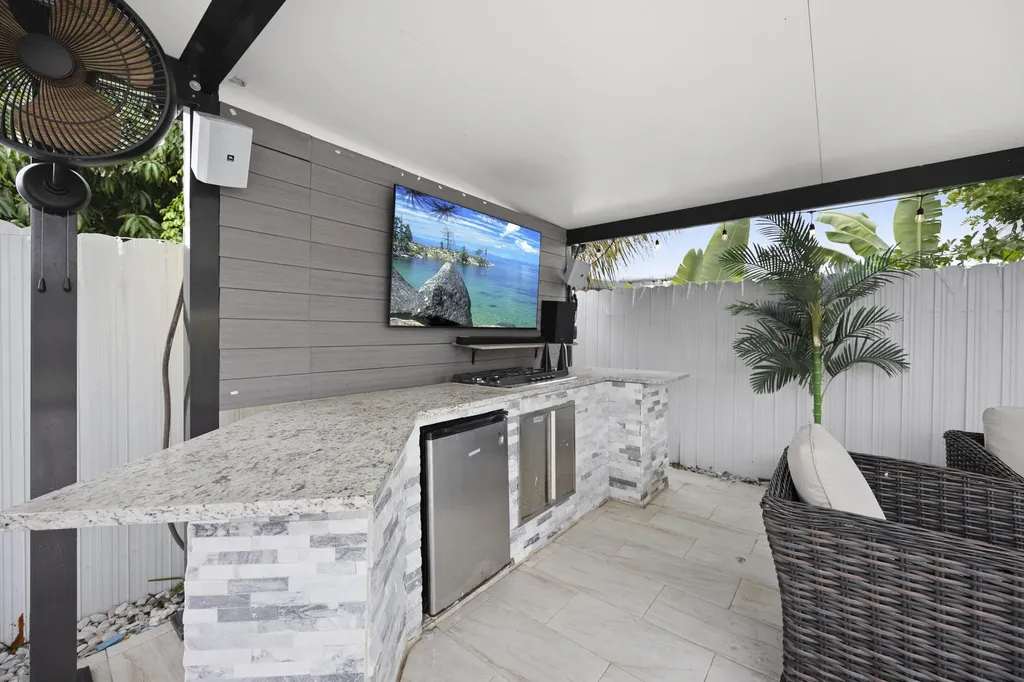 1895 Violet Avenue West Palm Beach FL 33415