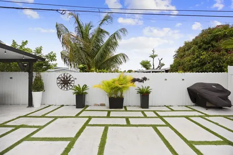 1895 Violet Avenue West Palm Beach FL 33415