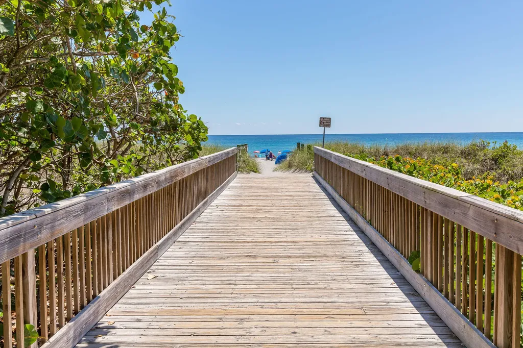 2255 Lindell Boulevard Delray Beach FL 33444