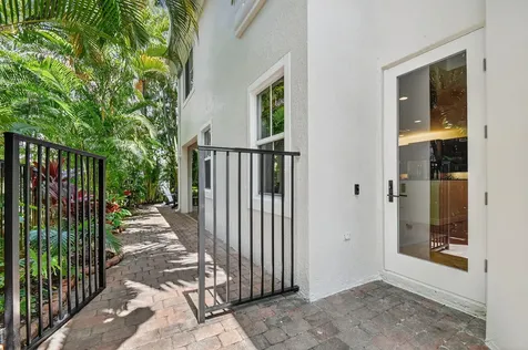 106 Las Brisas Circle Hypoluxo FL 33462