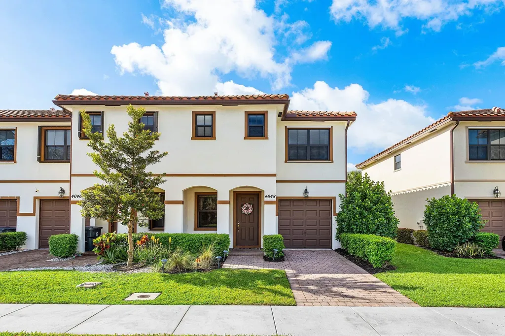 4648 Silver Saw Lake Worth FL 33463