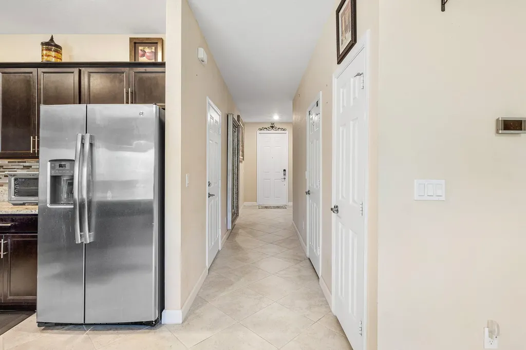 4648 Silver Saw Lake Worth FL 33463