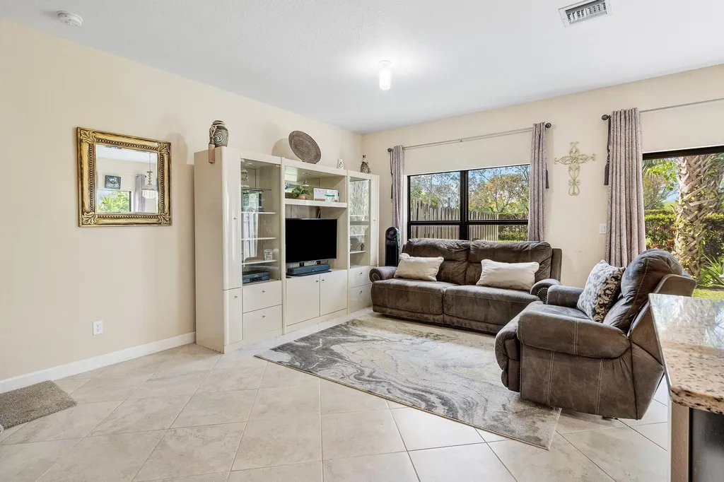 4648 Silver Saw Lake Worth FL 33463