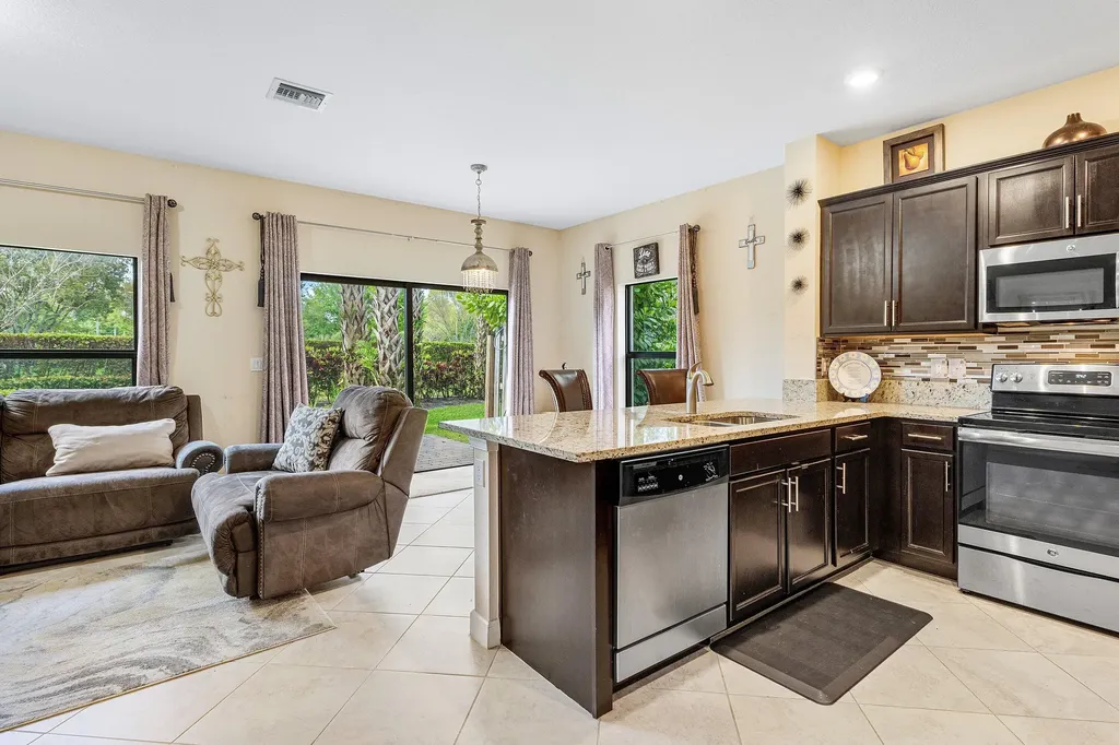 4648 Silver Saw Lake Worth FL 33463