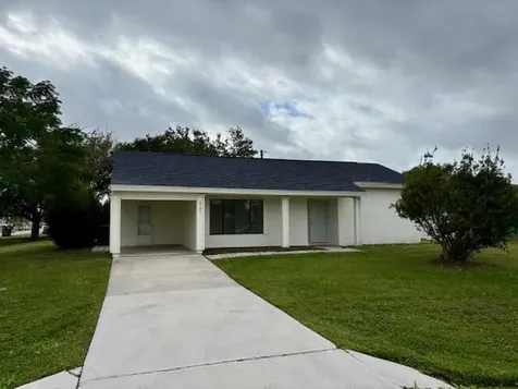 2101 SE Holland Street Port St Lucie FL 34952