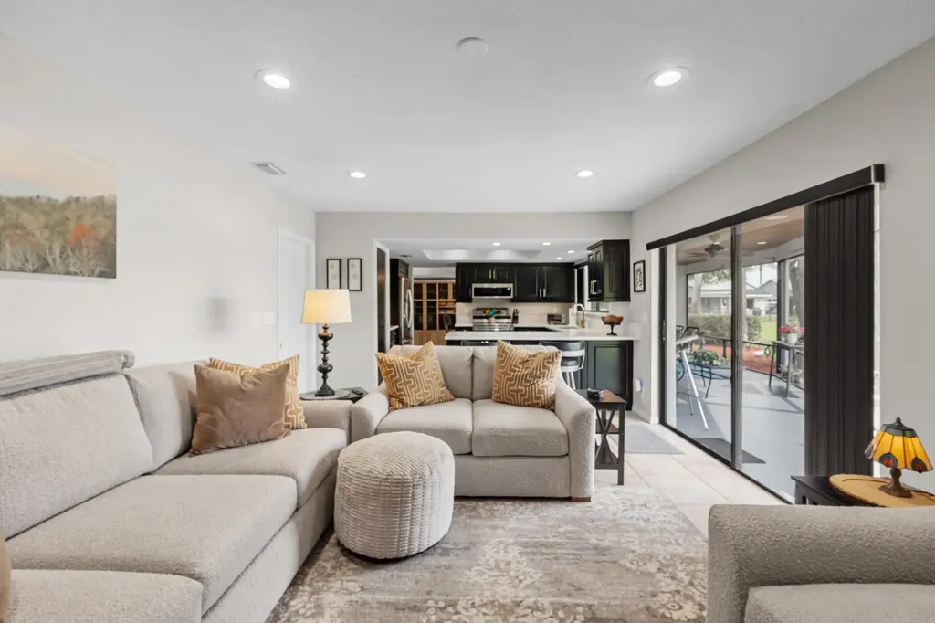 125 Parkwood Drive Royal Palm Beach FL 33411