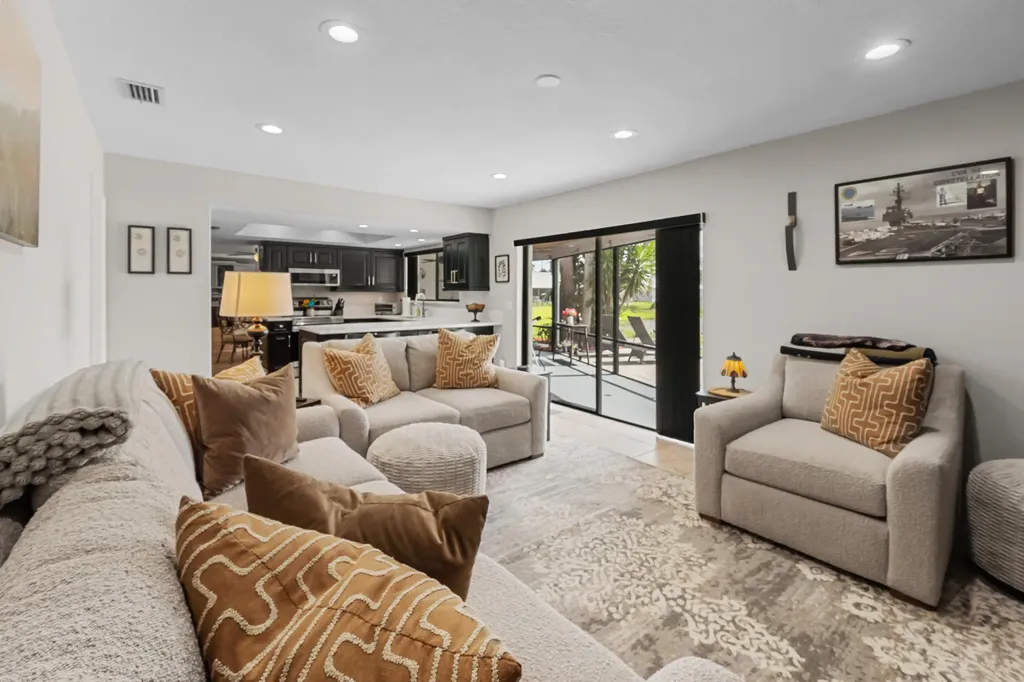 125 Parkwood Drive Royal Palm Beach FL 33411