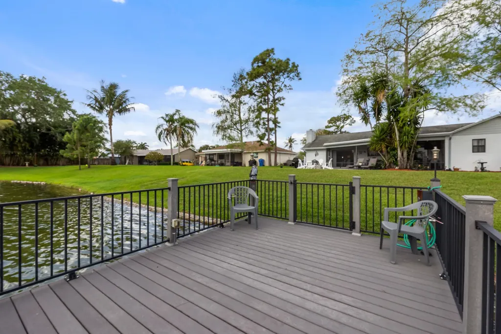 125 Parkwood Drive Royal Palm Beach FL 33411