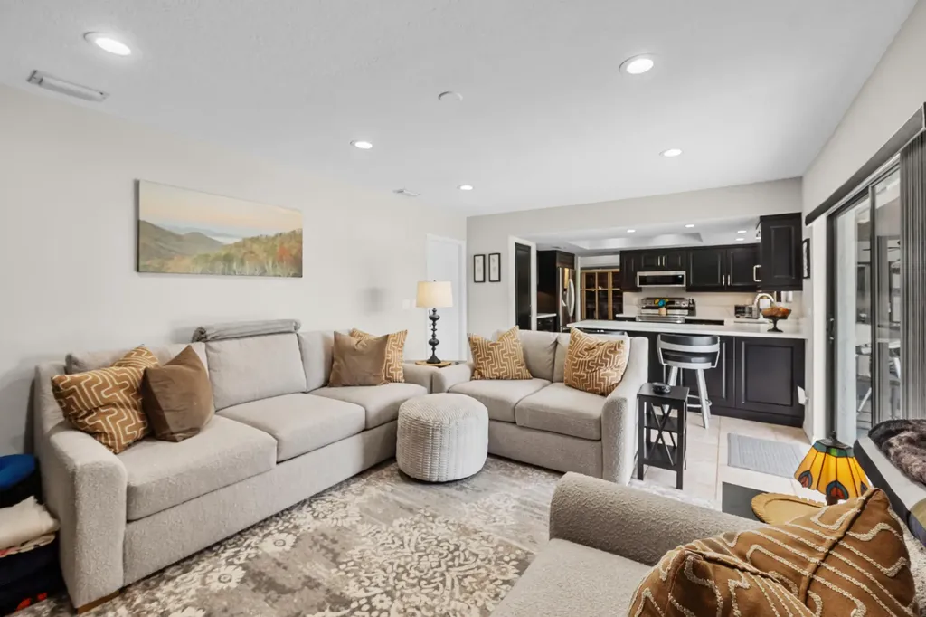 125 Parkwood Drive Royal Palm Beach FL 33411