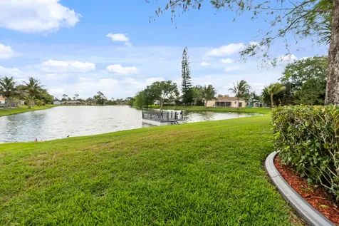 125 Parkwood Drive Royal Palm Beach FL 33411