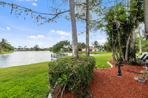 125 Parkwood Drive Royal Palm Beach FL 33411
