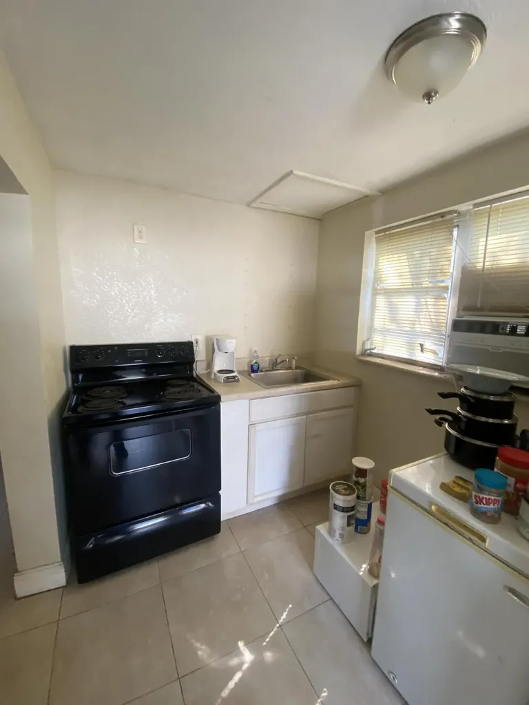 908 NE 17th Terrace Fort Lauderdale FL