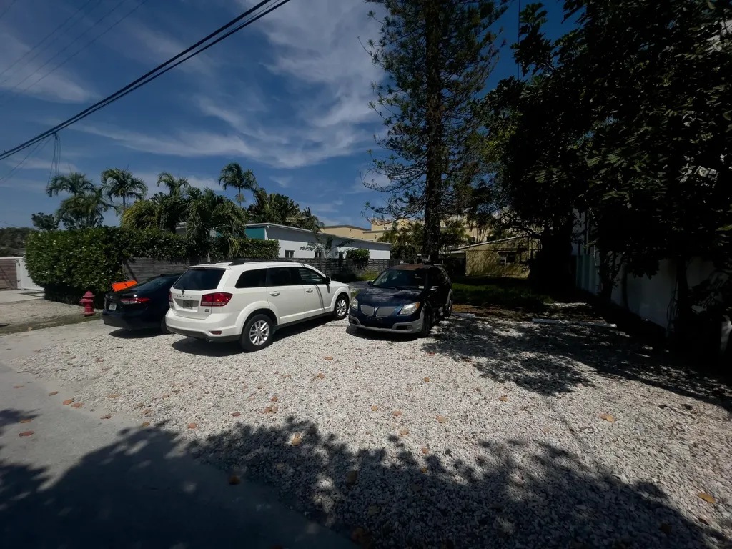 908 NE 17th Terrace Fort Lauderdale FL