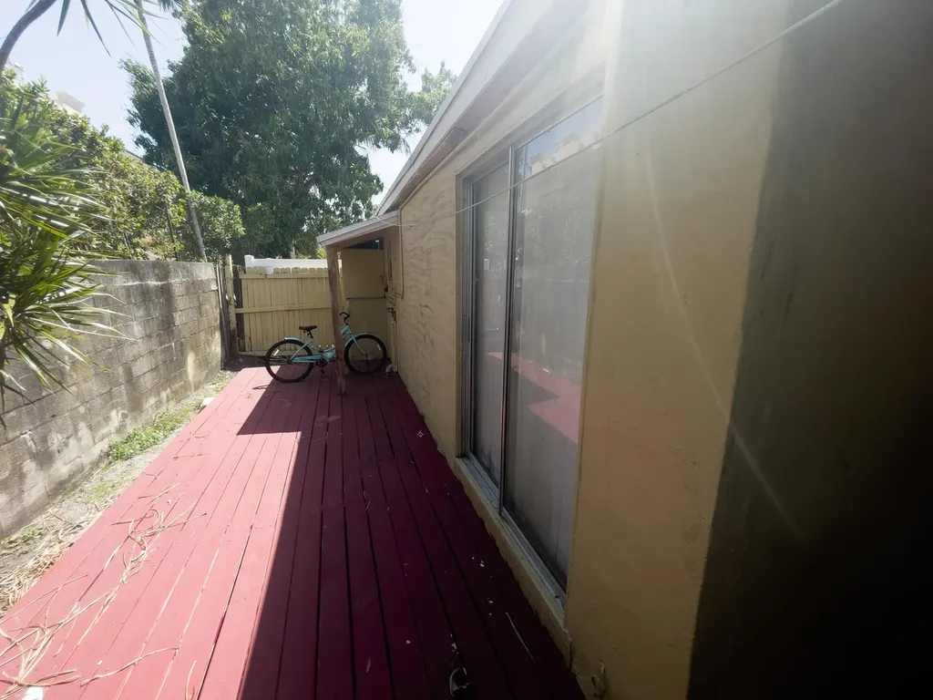 908 NE 17th Terrace Fort Lauderdale FL