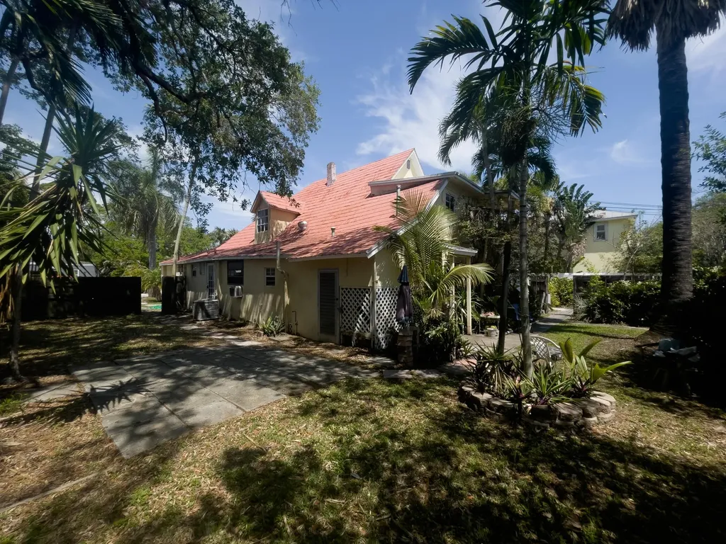 600 SW 9th Street Fort Lauderdale FL