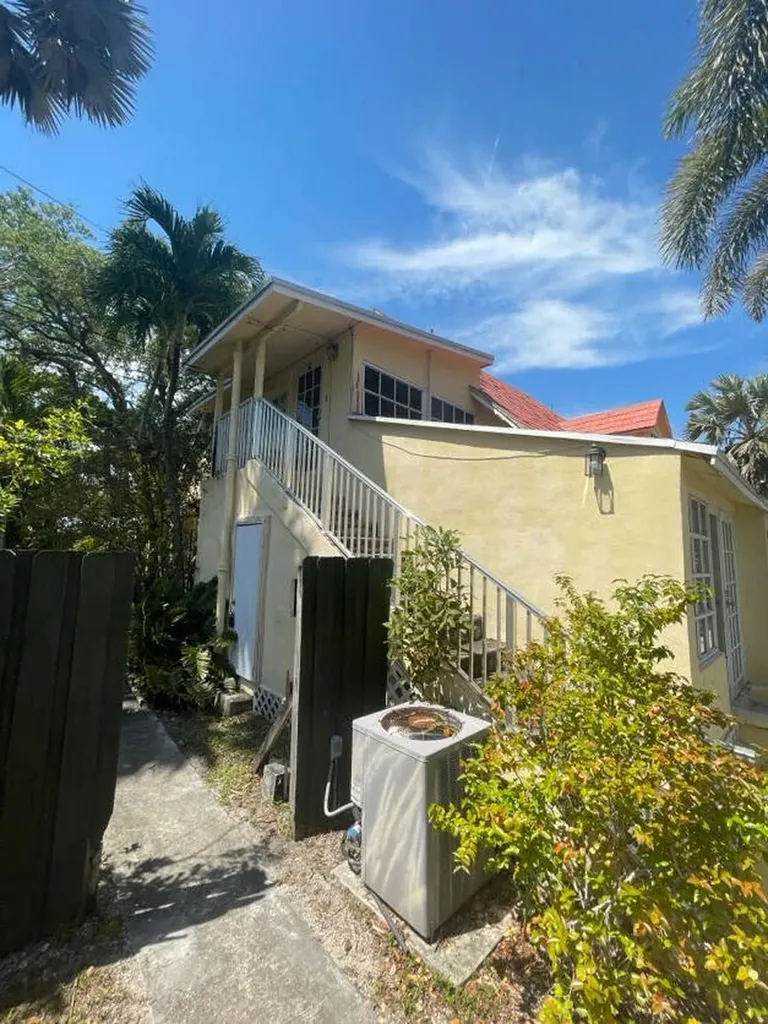 600 SW 9th Street Fort Lauderdale FL