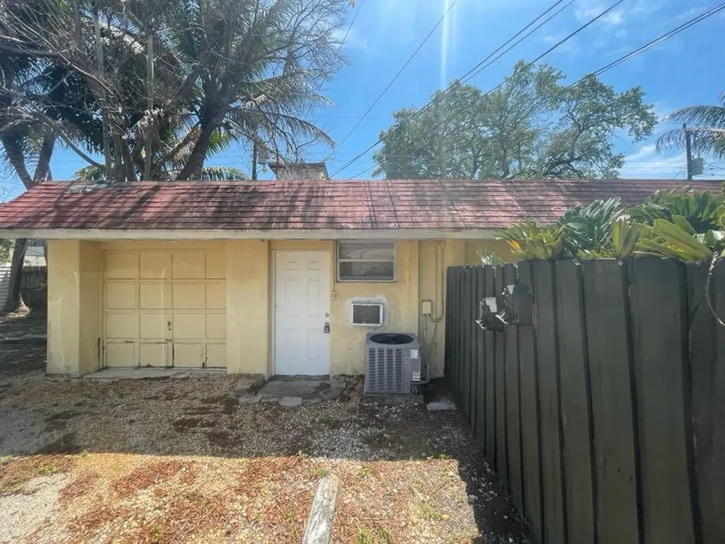 600 SW 9th Street Fort Lauderdale FL