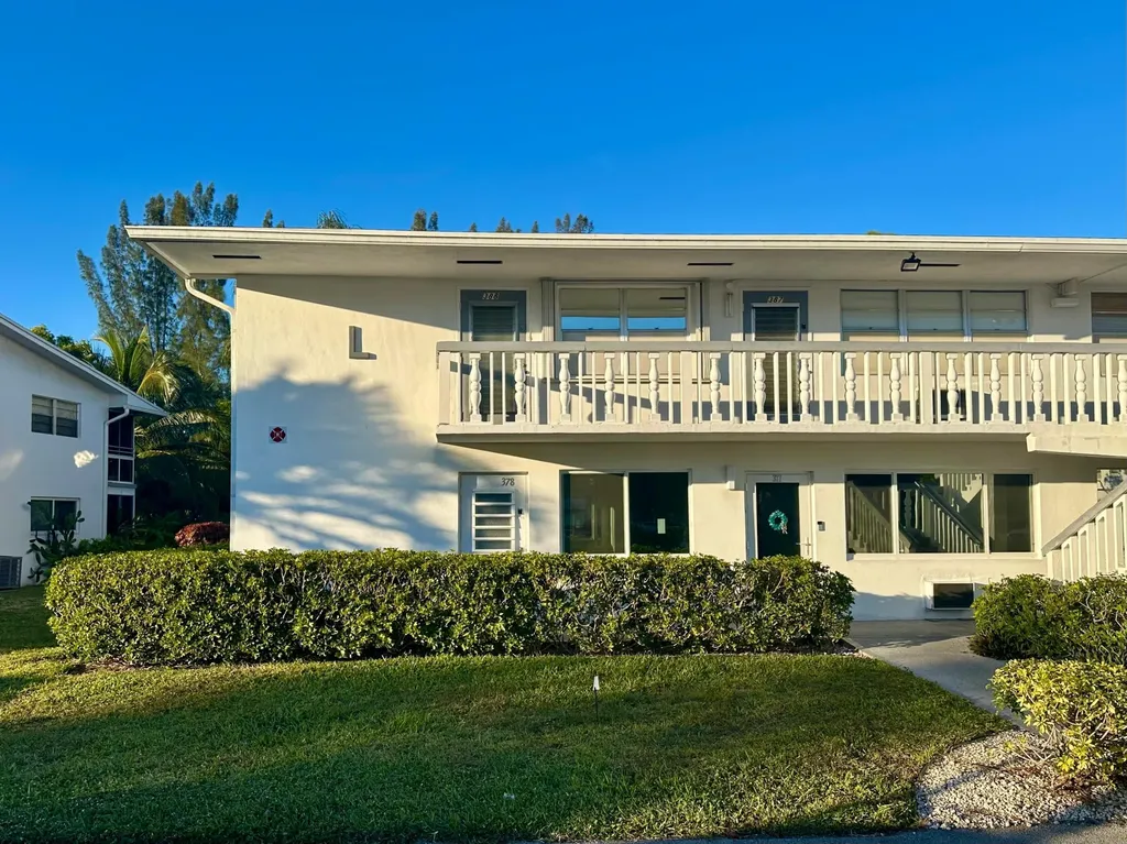 378 Durham L Circle Deerfield Beach FL 33442
