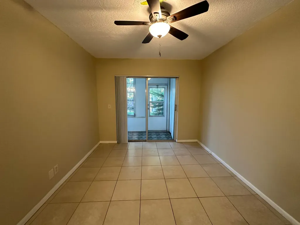 378 Durham L Circle Deerfield Beach FL 33442