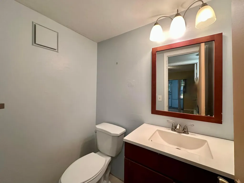 378 Durham L Circle Deerfield Beach FL 33442
