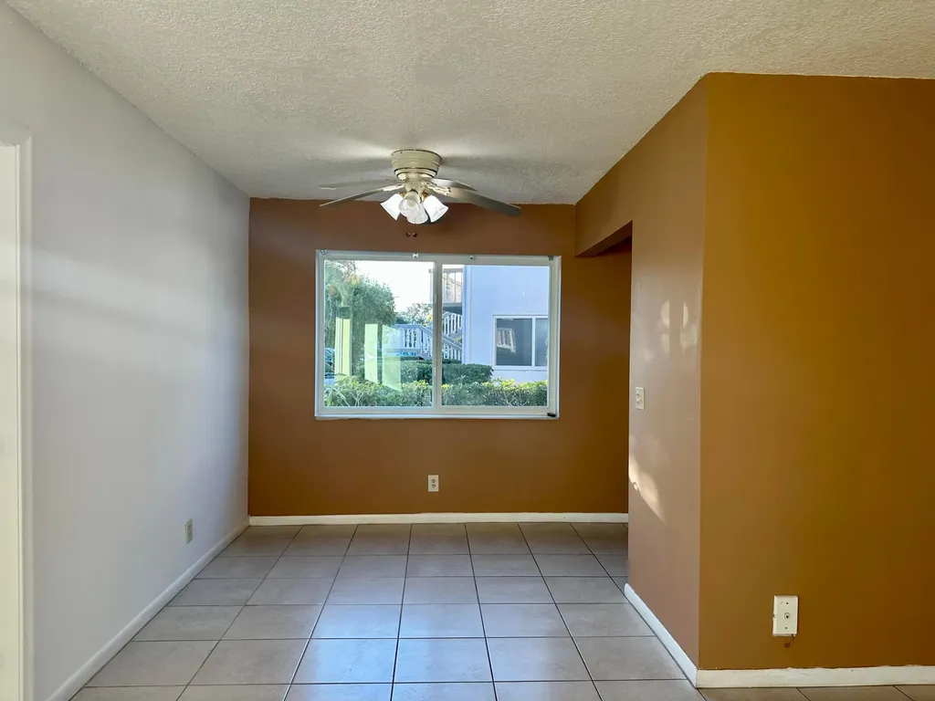 378 Durham L Circle Deerfield Beach FL 33442