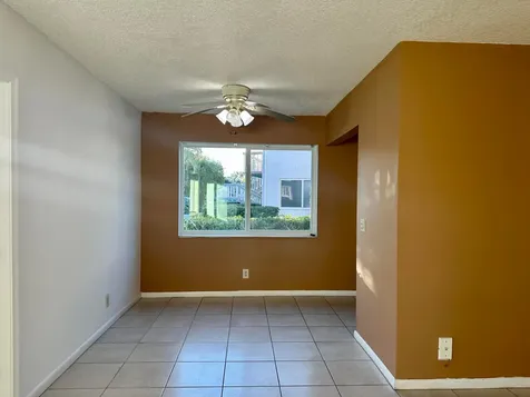 378 Durham L Circle Deerfield Beach FL 33442