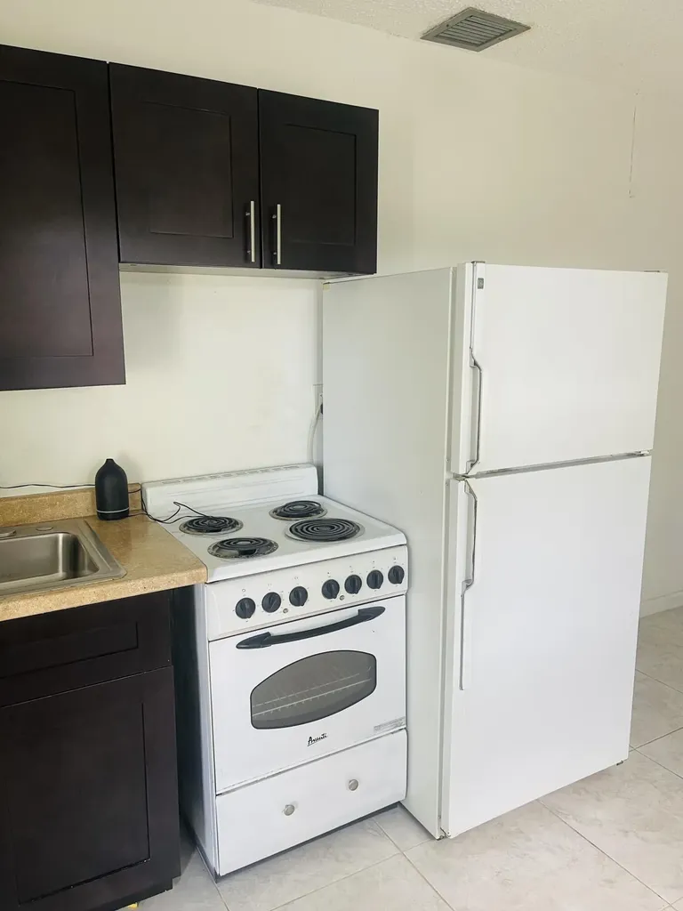 11361 NW 32nd Place Sunrise FL 33323
