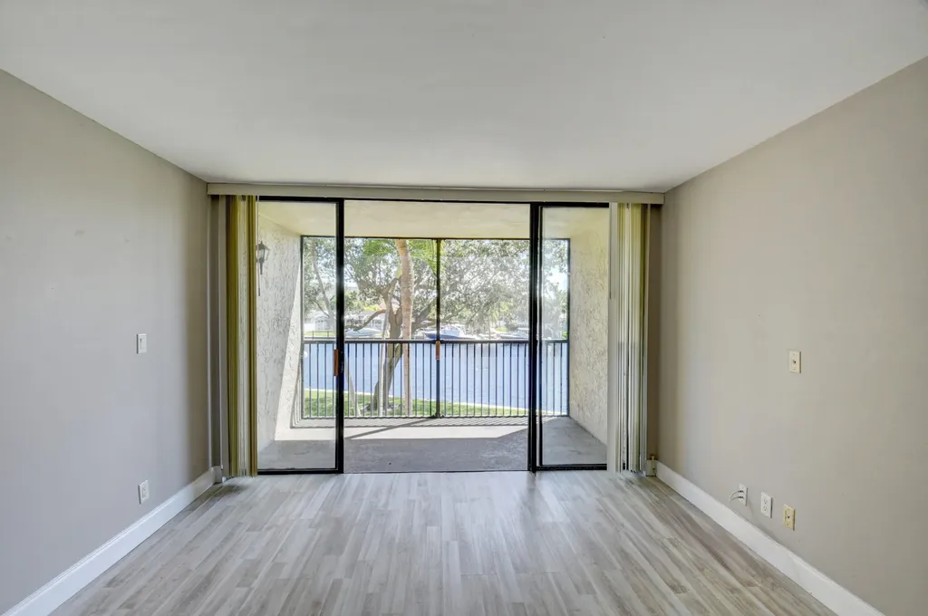 14 Royal Palm Way Boca Raton FL 33432