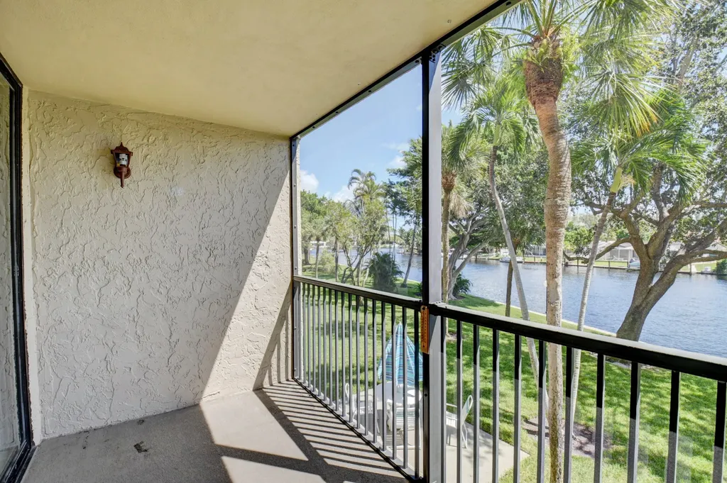 14 Royal Palm Way Boca Raton FL 33432