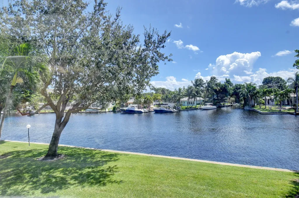 14 Royal Palm Way Boca Raton FL 33432