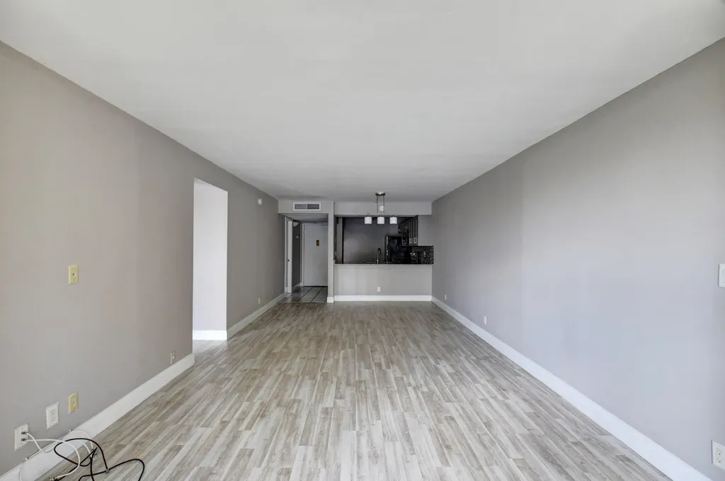 14 Royal Palm Way Boca Raton FL 33432