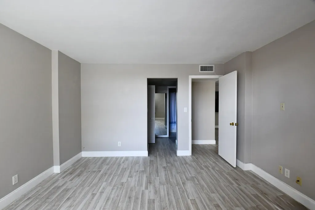 14 Royal Palm Way Boca Raton FL 33432