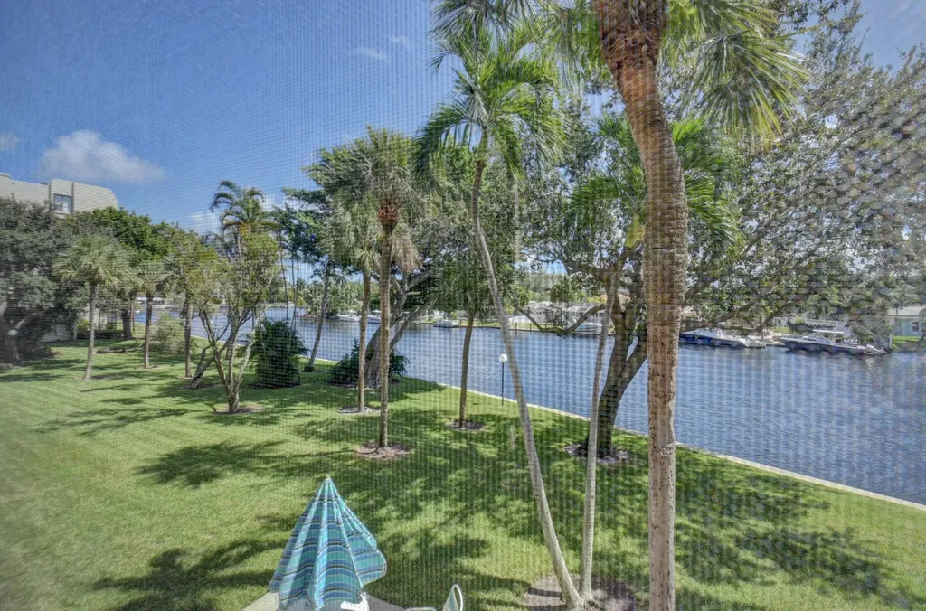 14 Royal Palm Way Boca Raton FL 33432