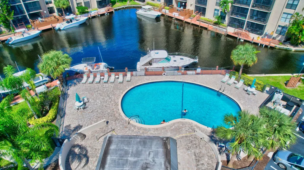 14 Royal Palm Way Boca Raton FL 33432
